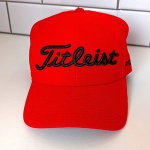 Titleist  Men's 2022 Pro V1 Red Golf Hat